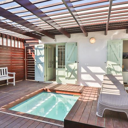 Over The Moon Paternoster Exterior foto