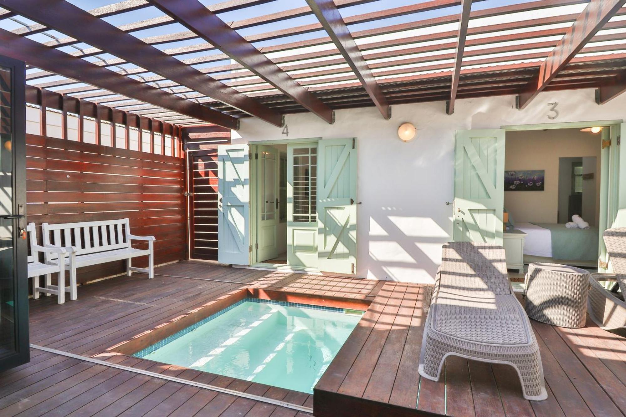 Over The Moon Paternoster Exterior foto